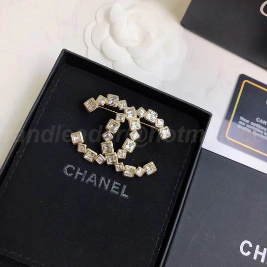 Chanel Brooch 48